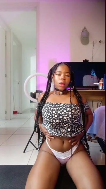 Model - Aurora hairy