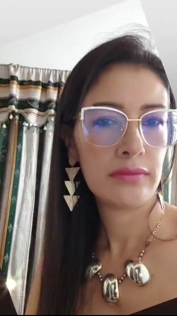 Model - Perla mature