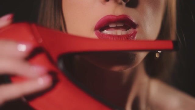 Model - DivyaCross striptease