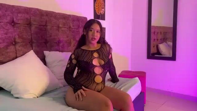 Model - Aprilsex1 pies