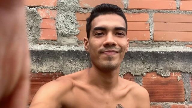 Model - Mikael bigcock