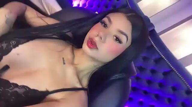 Model - VioletGrace latina