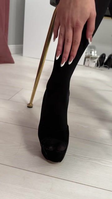 Model - Gracie bigass