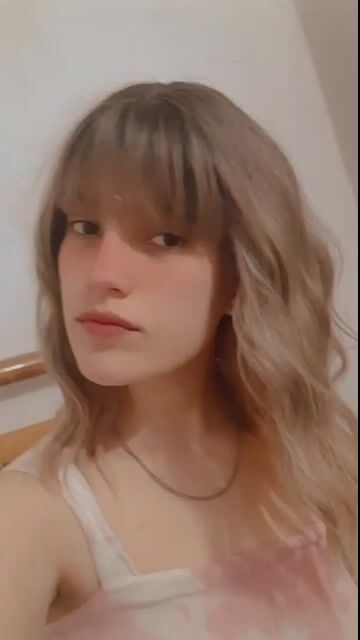 Model - Alisson Fox pequea