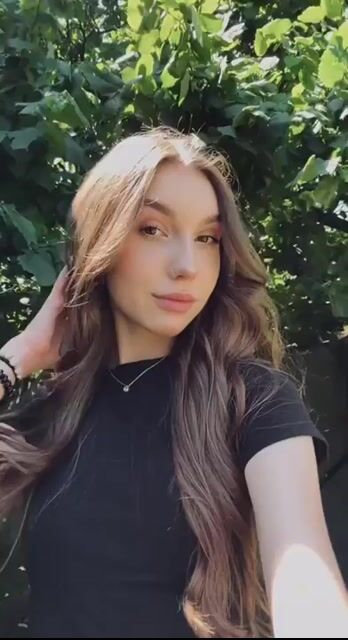 Model - BellaFoxy boobs