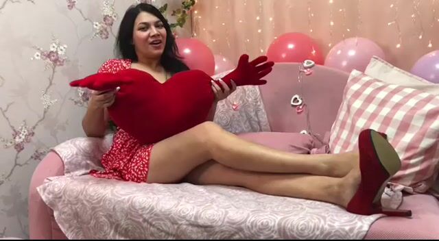 Model - Molly striptease