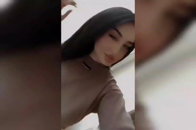 Model - Nelli Assi joi