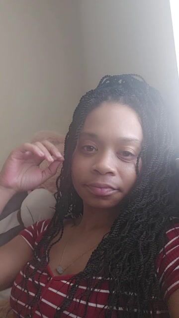 Model - TinyDior Petite