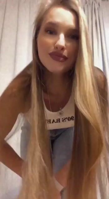 Model - StacyCruuz milf