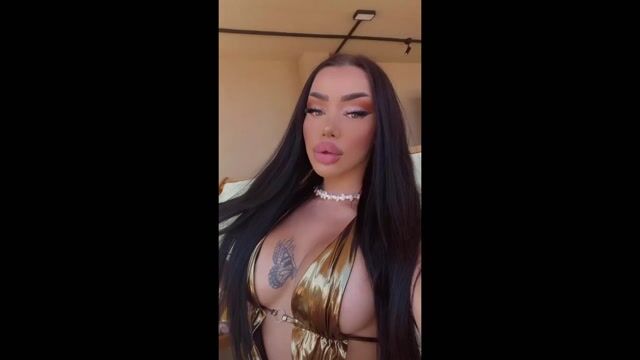 Model - GoddessCrystal dildo