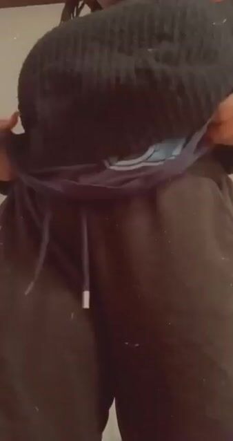 Model - Estigia curvy