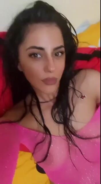 Model - Anna Bunnyx fastresponse