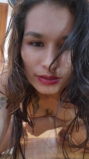 Model - MiaKinky smalltits