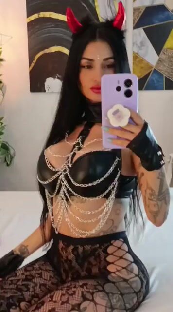 Model - ANDREE_BLOSSOM cei