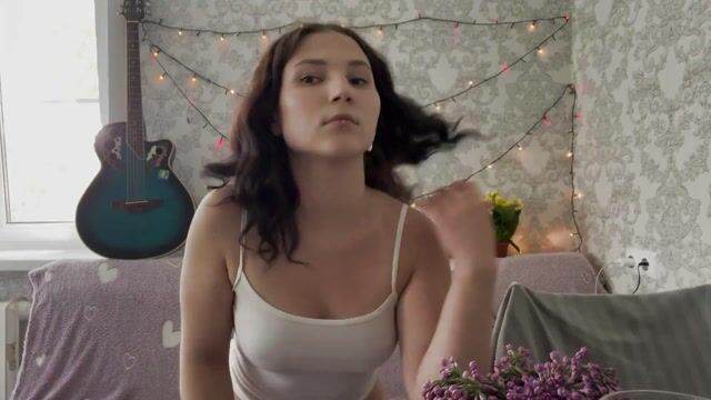 Model - Hillary Mare blowjob