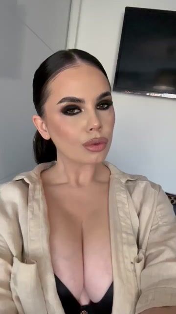 Model - Jessica Jolie toys