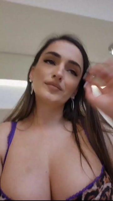 Model - Tiarra Harper Findom Goddess brunette