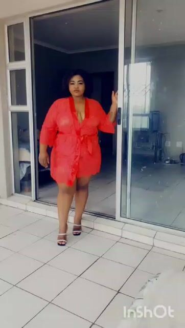 Model - Bustyass91xxo bigboobs