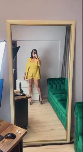 Model - Divine Aria boobsjob