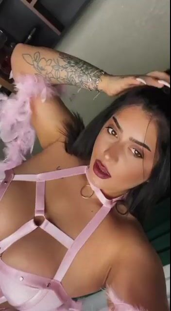 Model - Divine Aria bigboobs