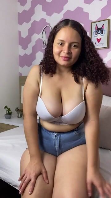 Model - LaylaMoont joi