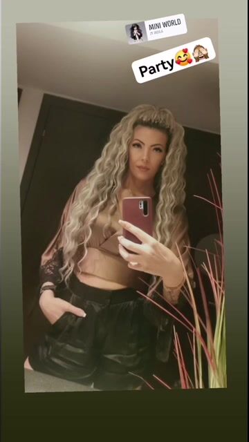 Model - Leya Foster cuckold