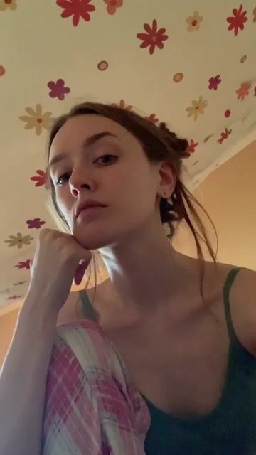 Model - Dalia_peach ass