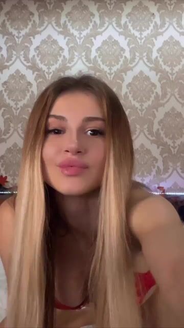 Model - LiliDanger sweet