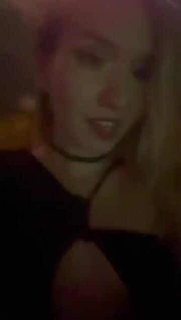 Model - Bella Jones curvy