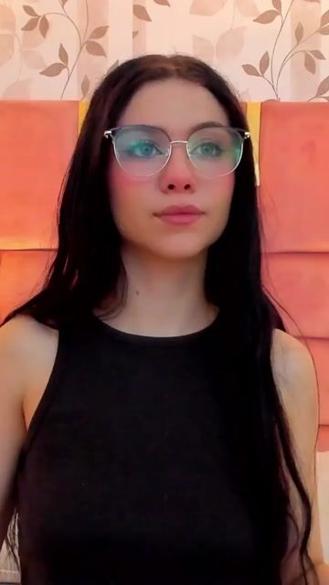 Model - LuanaStone blowjob