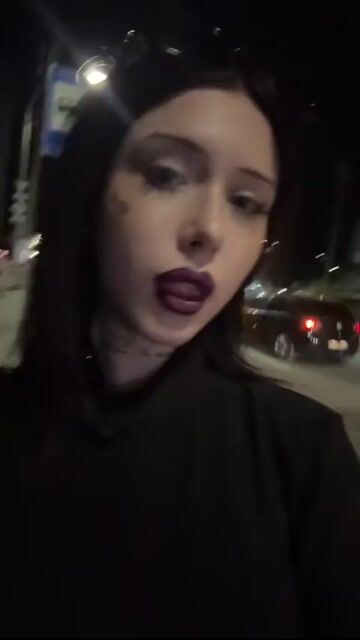 Model - Valeria sexy