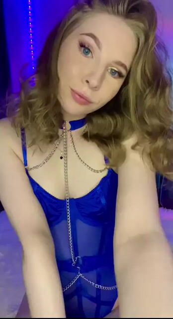 Model - Eva_Heaven pantyhose