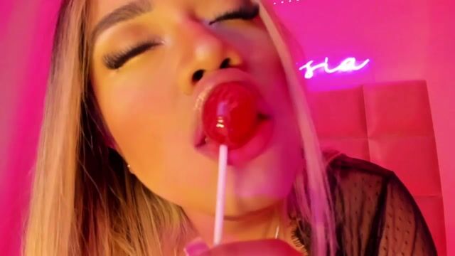 Model - Laura Duque blowjob