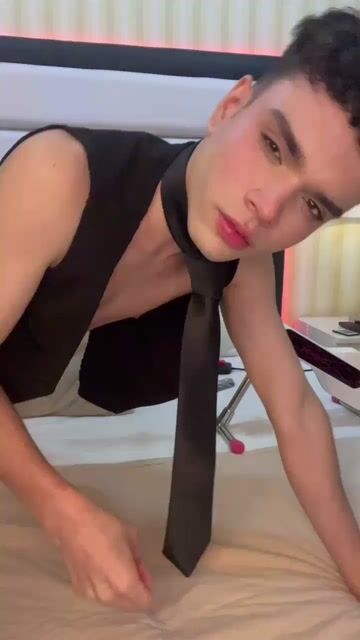 Model - RiwarPark young