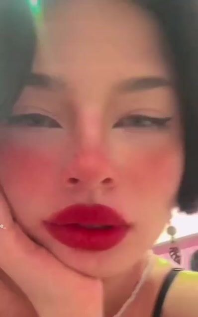 Model - Cartier boobs