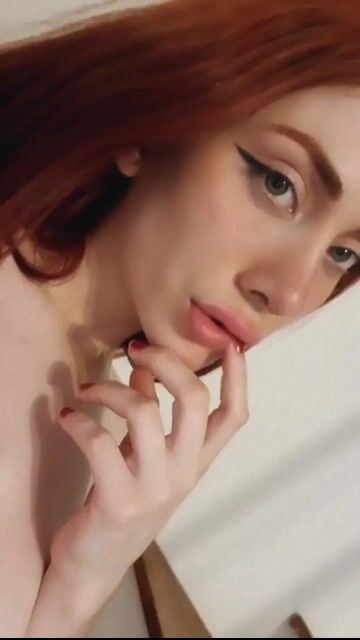 Model - Mia cottii bigtits