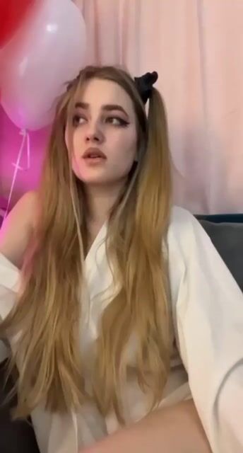 Model - Elina dirtytalk