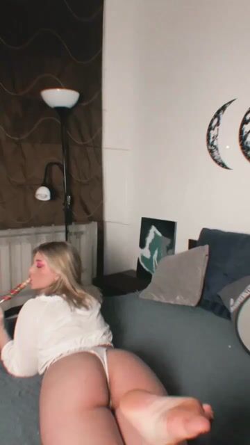 Model - odriolsen deepthroat