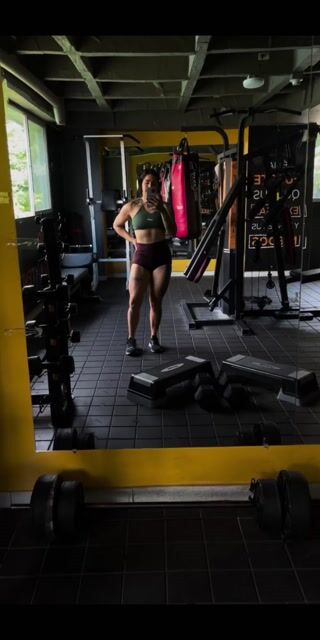 Model - Samantha Fit tits
