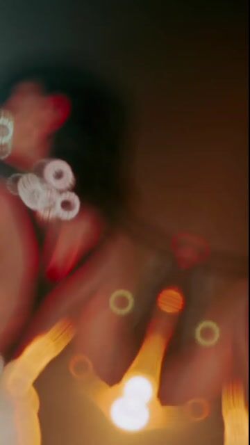 Model - Dalia Lavish squirt