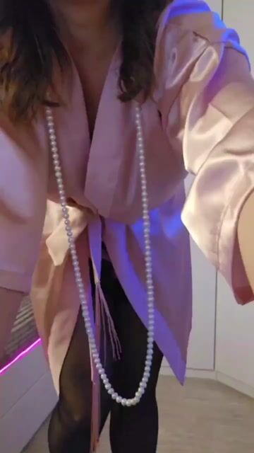 Model - Tiffany Wils blowjob