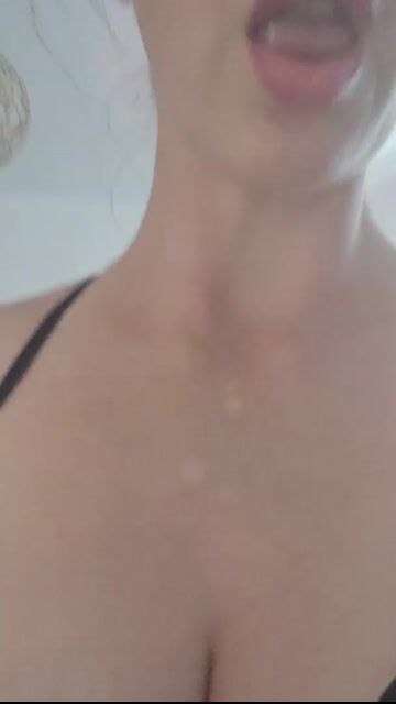 Model - Topsy Wilde femdom