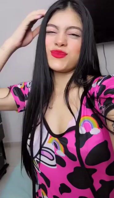 Model - Nicolle_Cherry linda