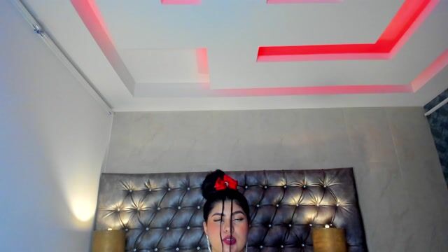 Model - valentinabreats joi