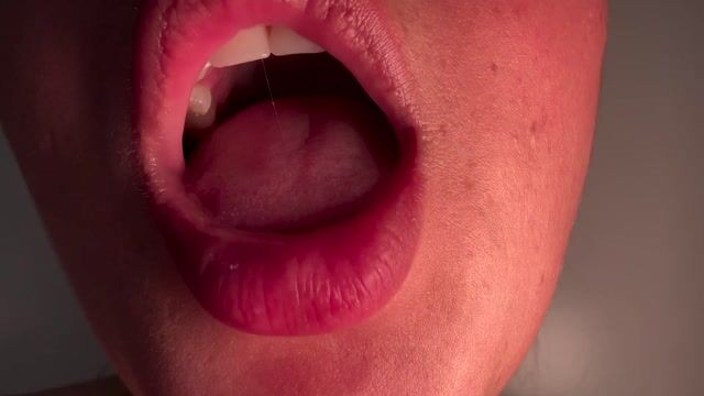 Model - GABY LATINA deepthroat