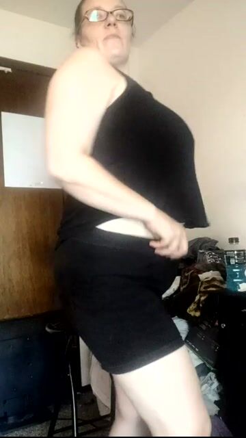 Model - Miss Rae milf