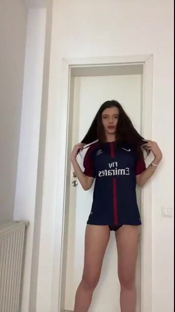 Model - Sierra bigtits