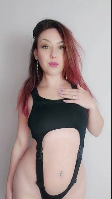 Model - Aliyah squirt