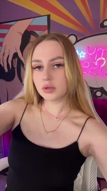 Model - DivineJass dildo