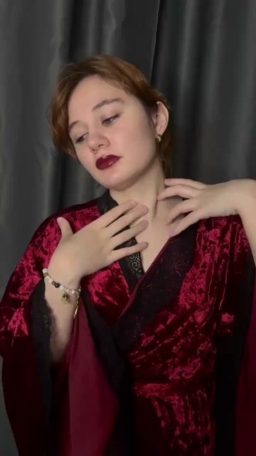 Model - Elizabeth anal